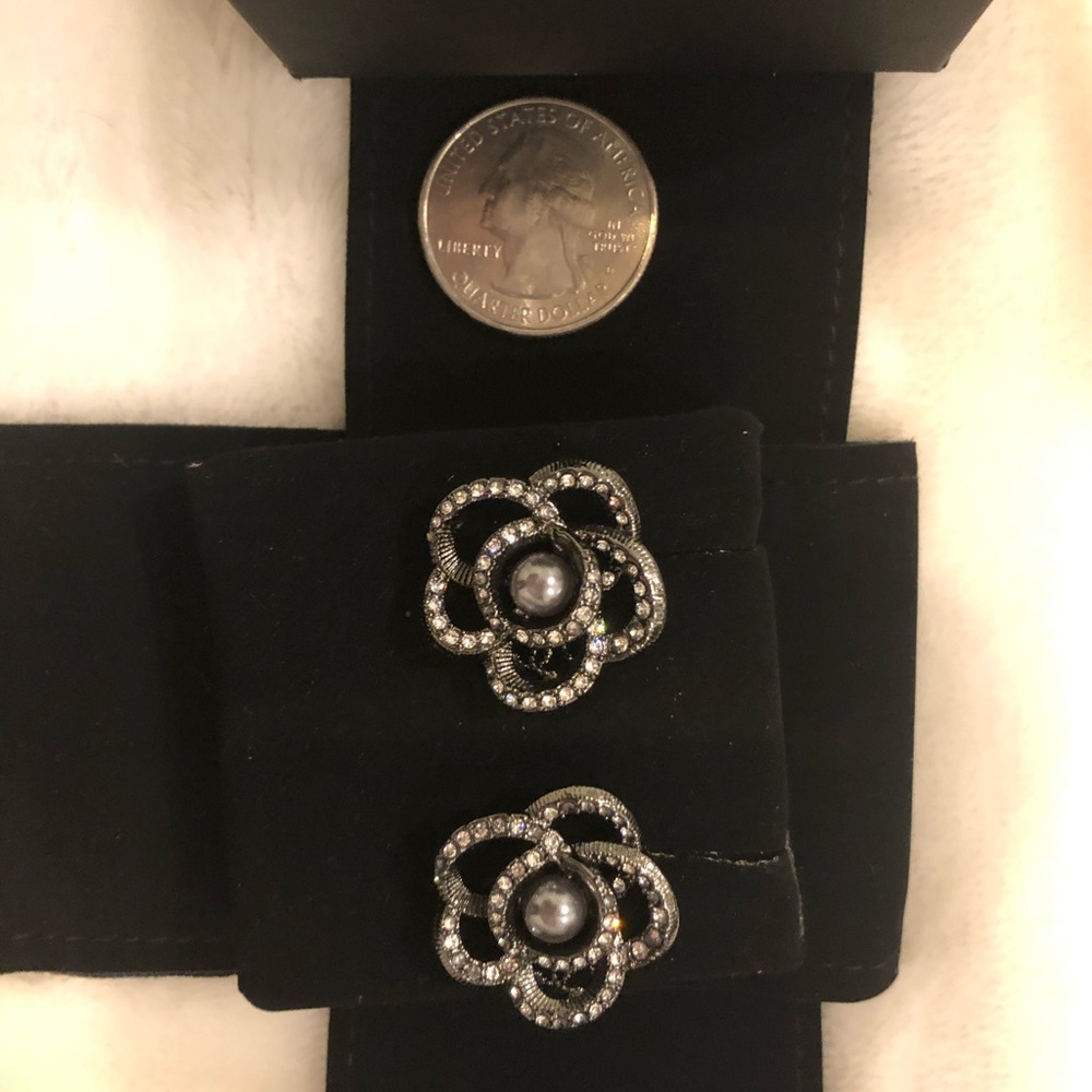 Chanel camellia earrings pearl